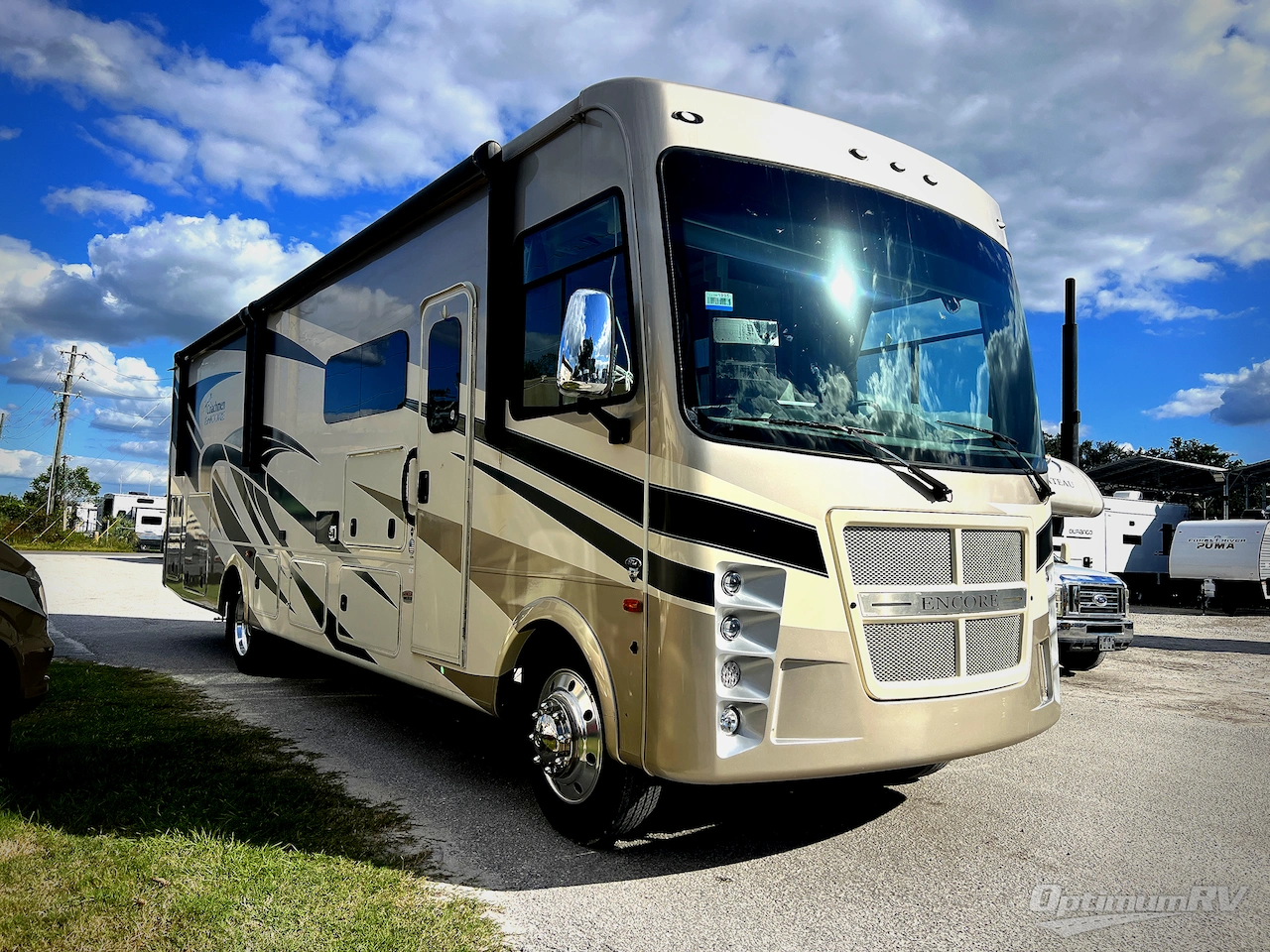 2021 Coachmen Encore 325SS Photo 1