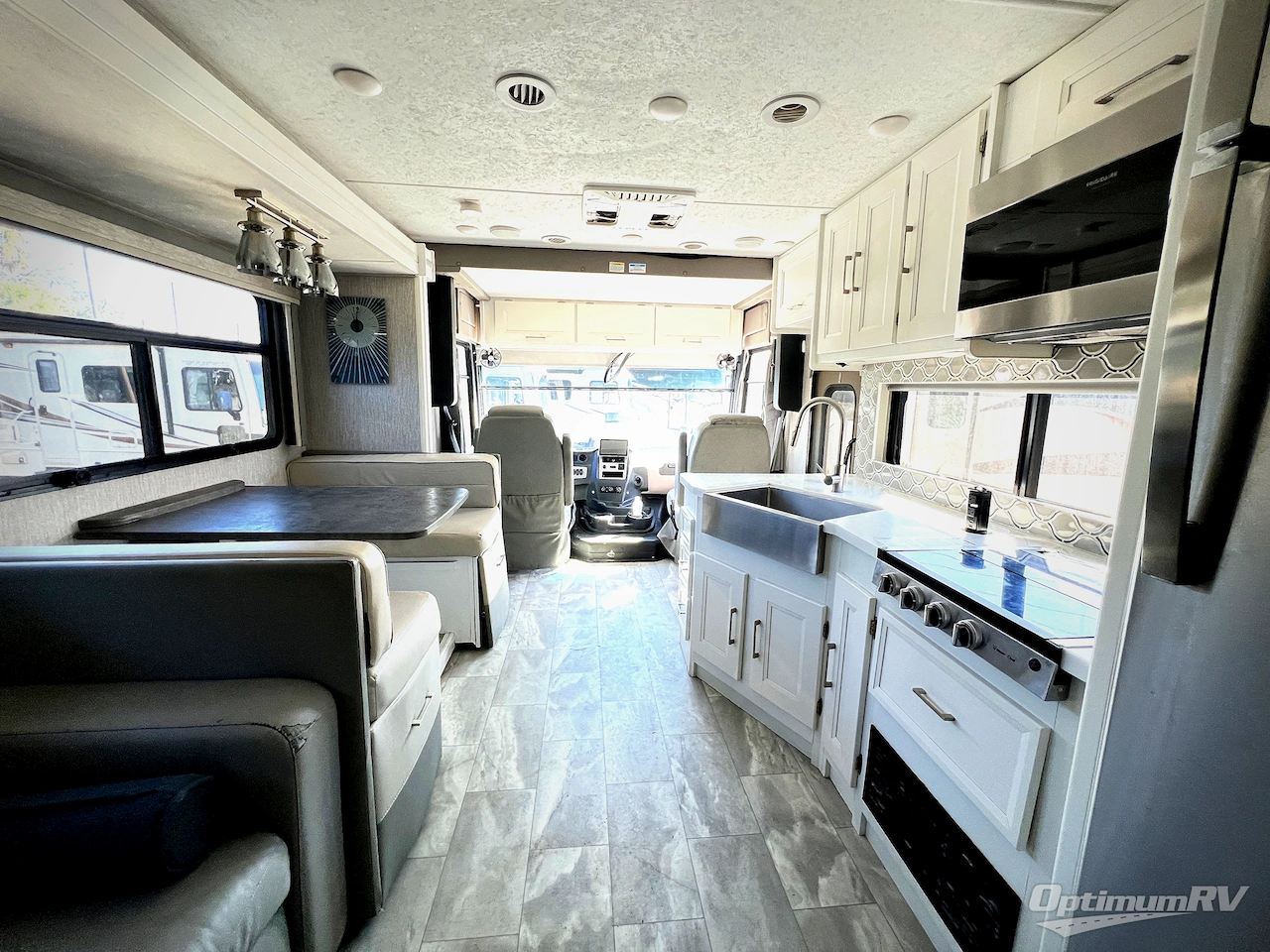 2021 Coachmen Encore 325SS Photo 5