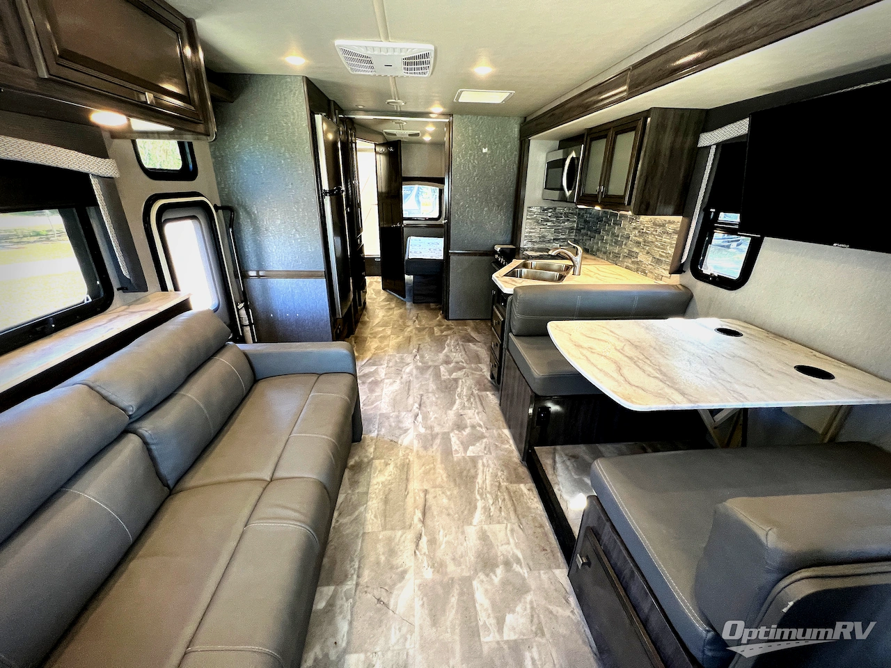 2021 Fleetwood Flair 28A Photo 22