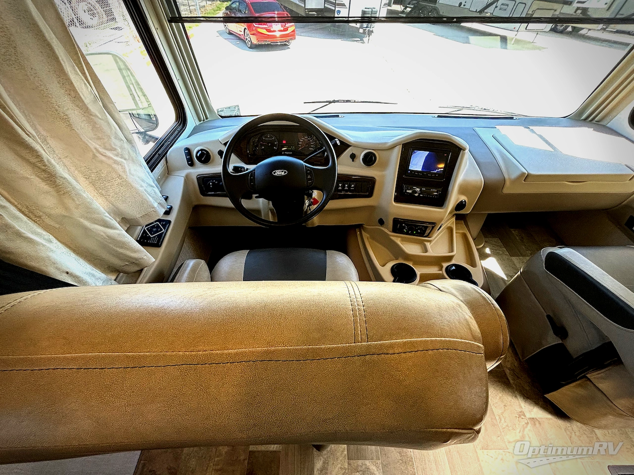 2021 Coachmen Mirada 32SS Photo 5