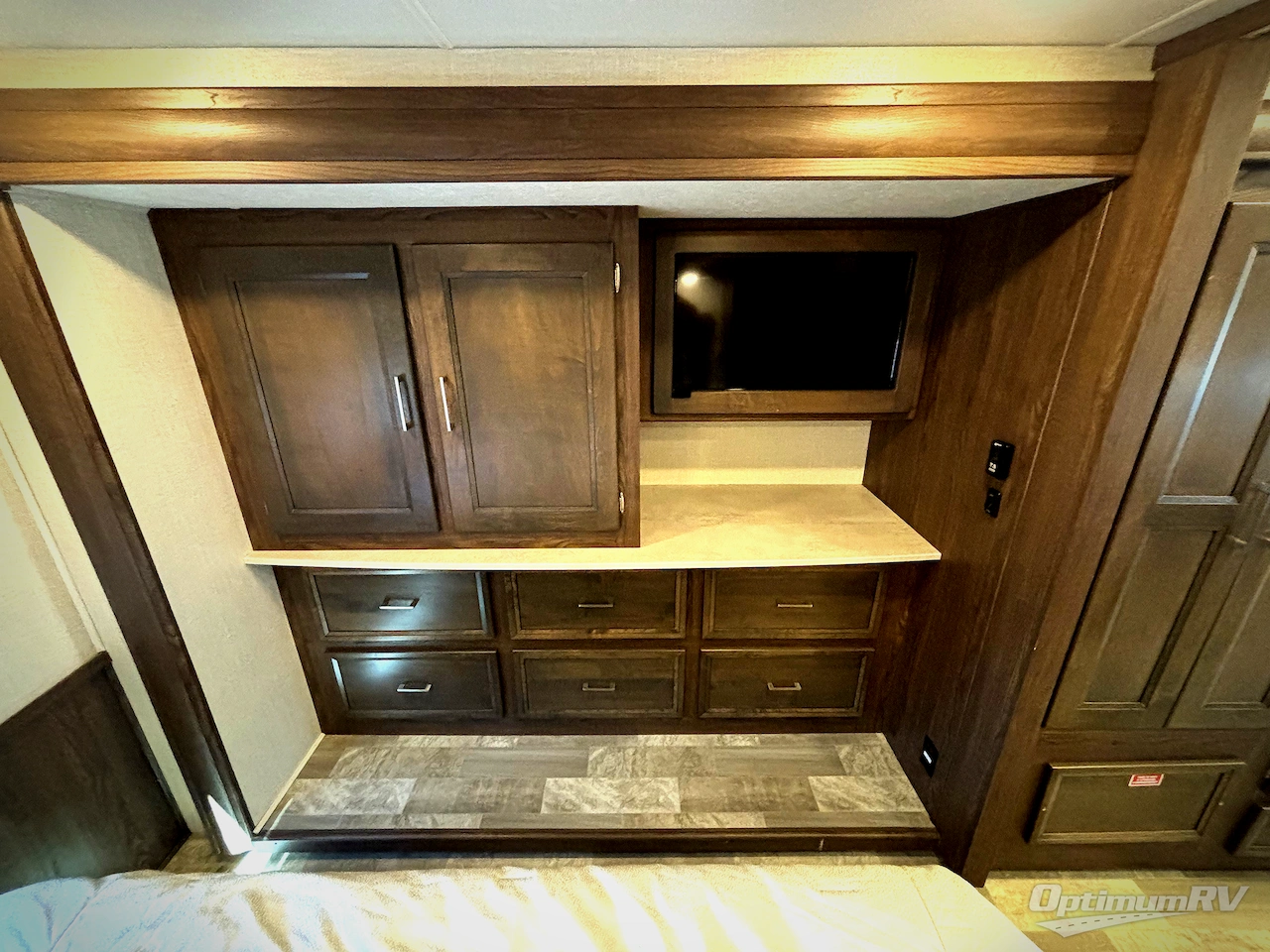 2021 Coachmen Mirada 32SS Photo 12