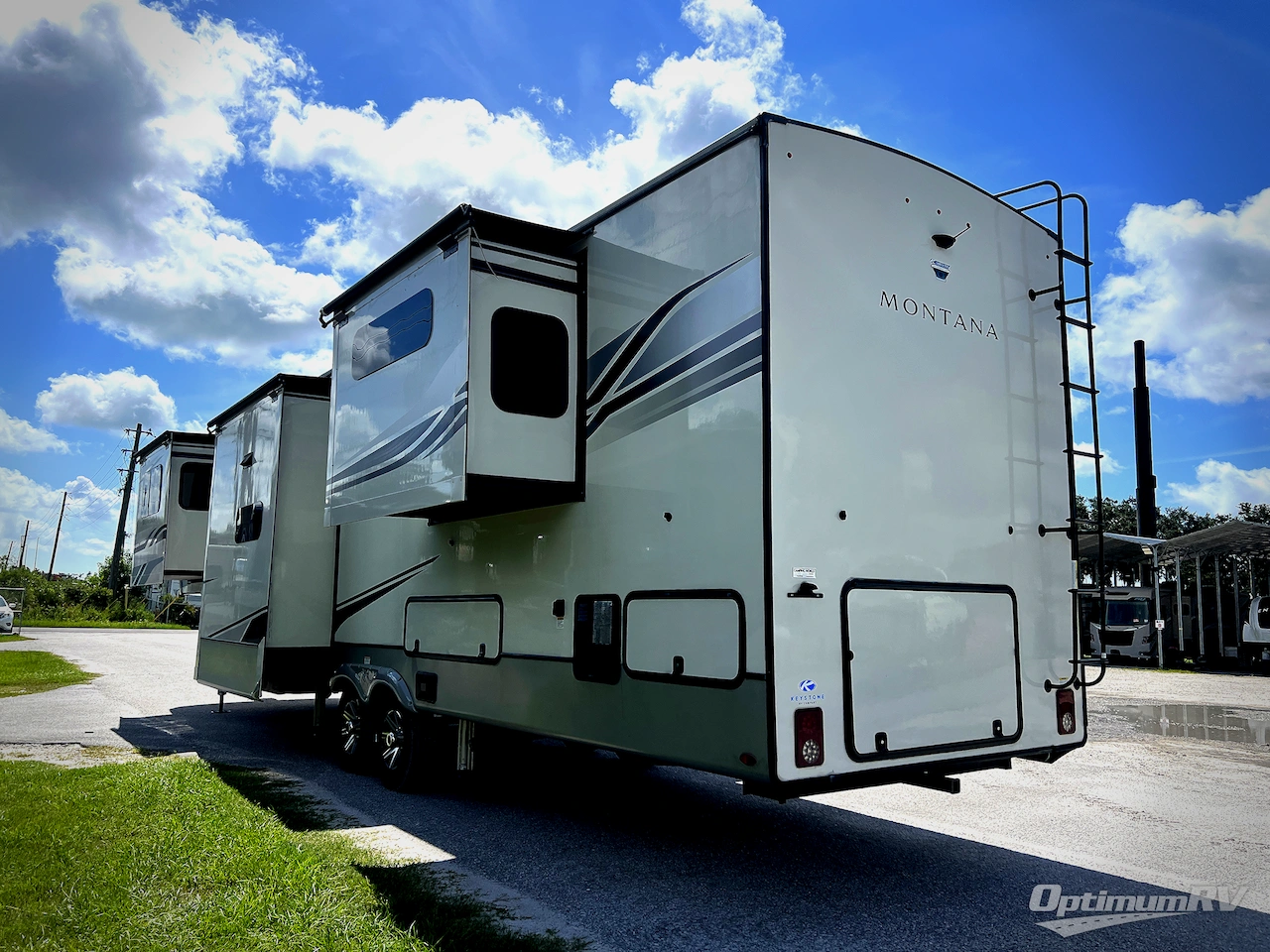 2022 Keystone Montana 3761FL Photo 2