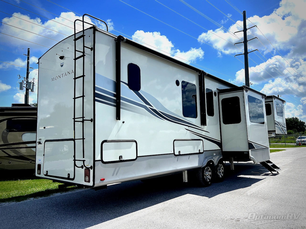 2022 Keystone Montana 3761FL Photo 3