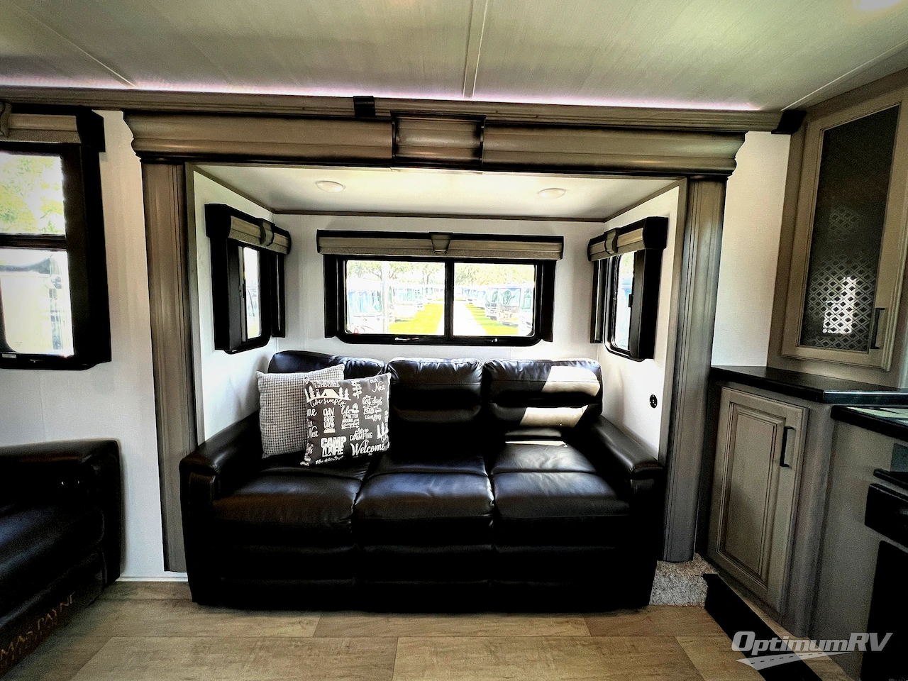 2022 Keystone Montana 3761FL Photo 8