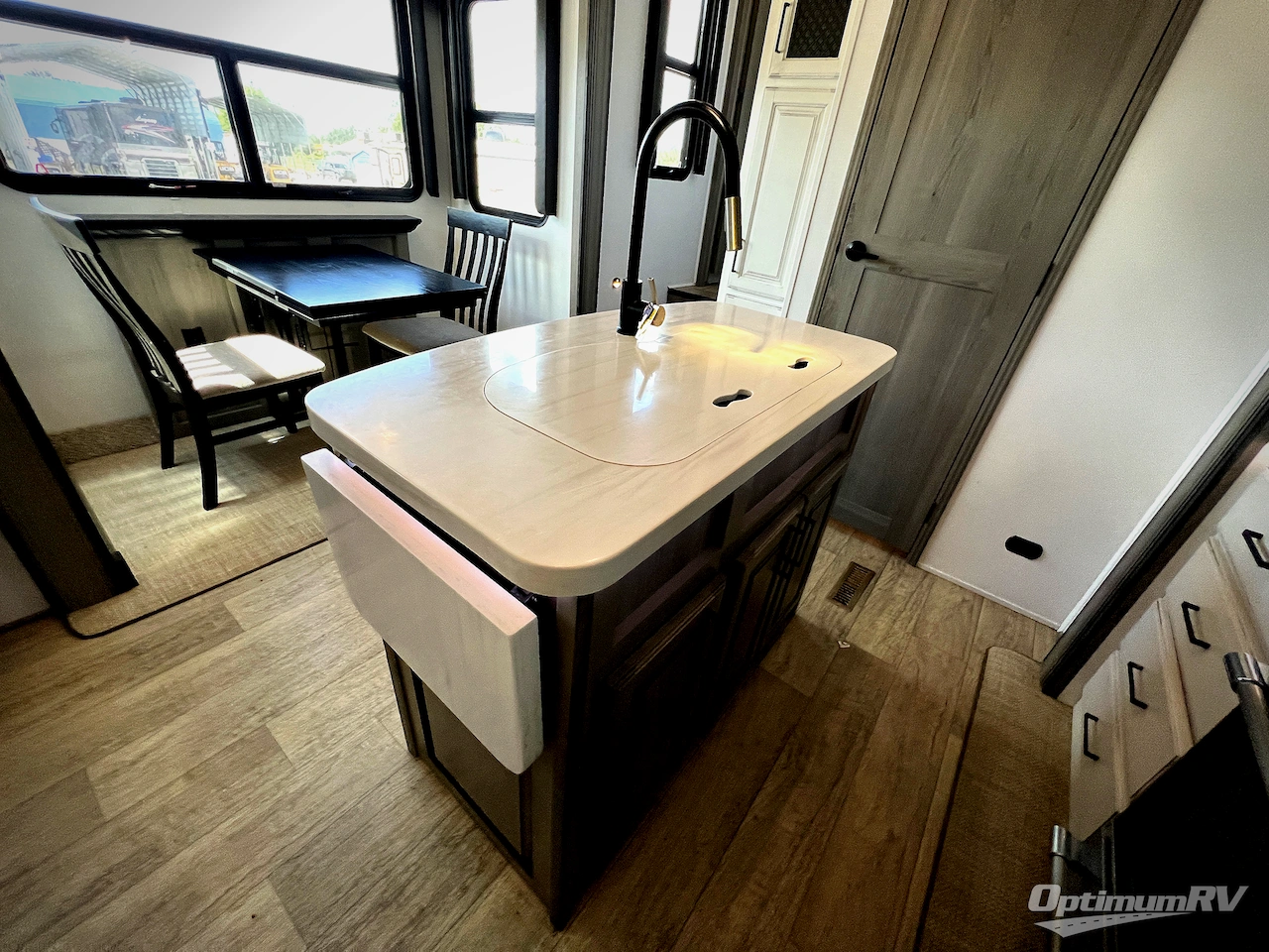 2022 Keystone Montana 3761FL Photo 16