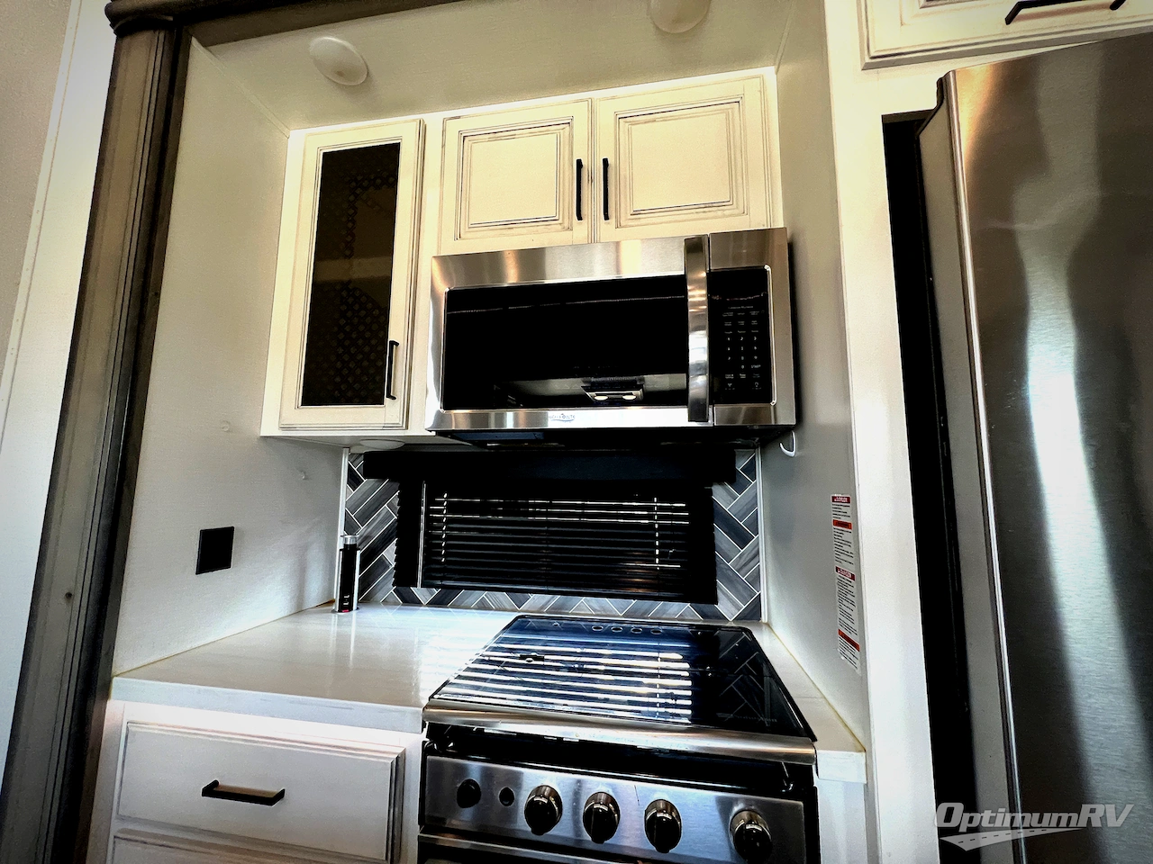 2022 Keystone Montana 3761FL Photo 18