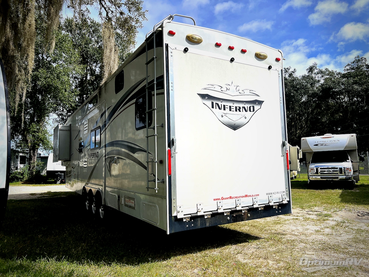 2012 KZ Inferno 3710T Photo 2