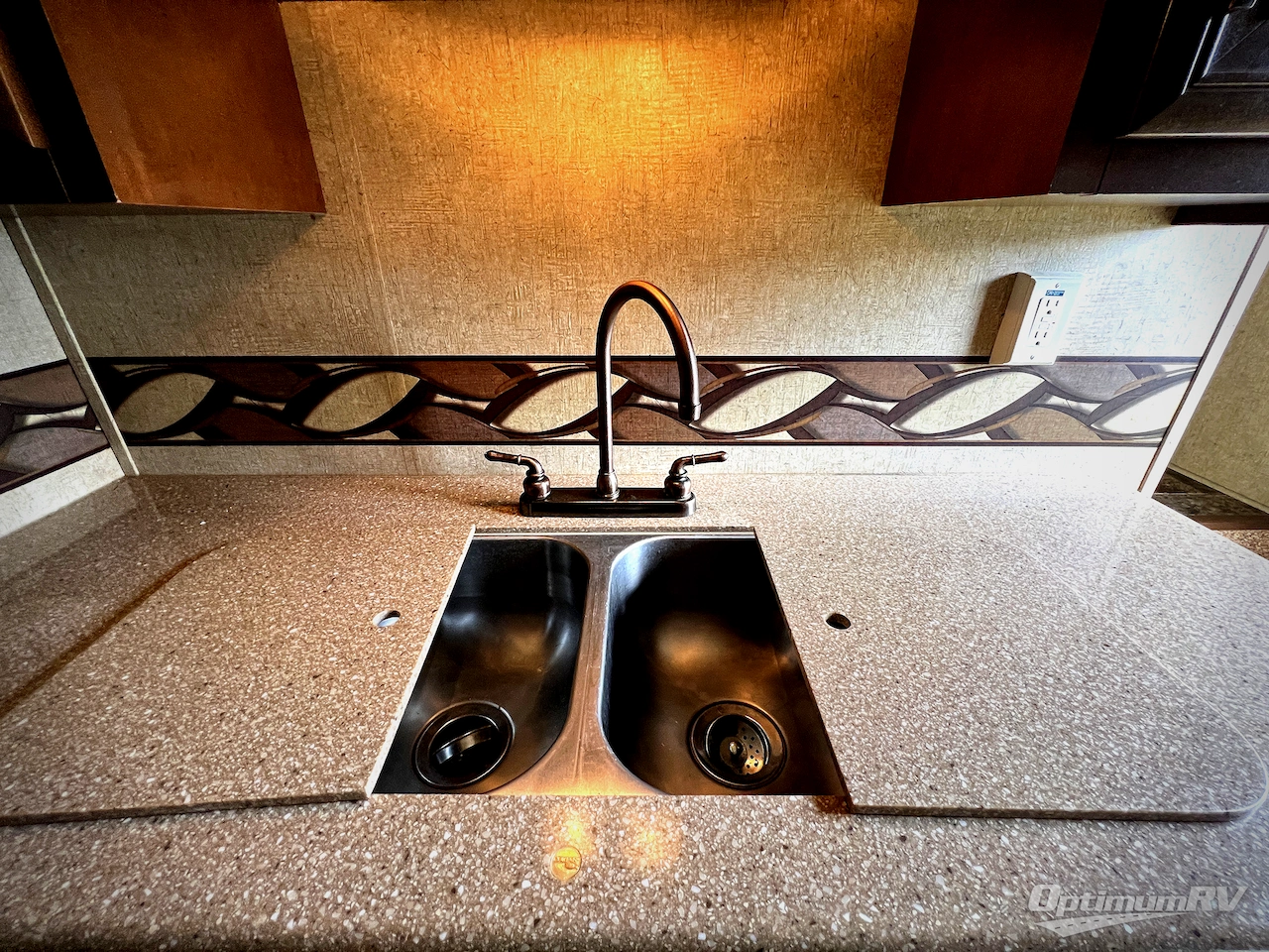 2012 KZ Inferno 3710T Photo 9