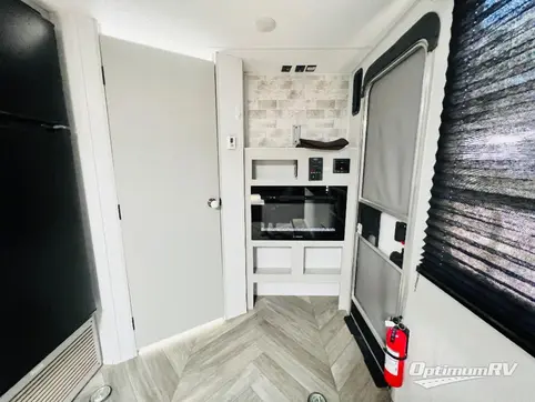 2021 Forest River Wildwood 260RT RV Photo 4