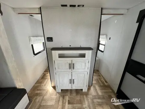 2022 Shasta Shasta 26BH RV Photo 3