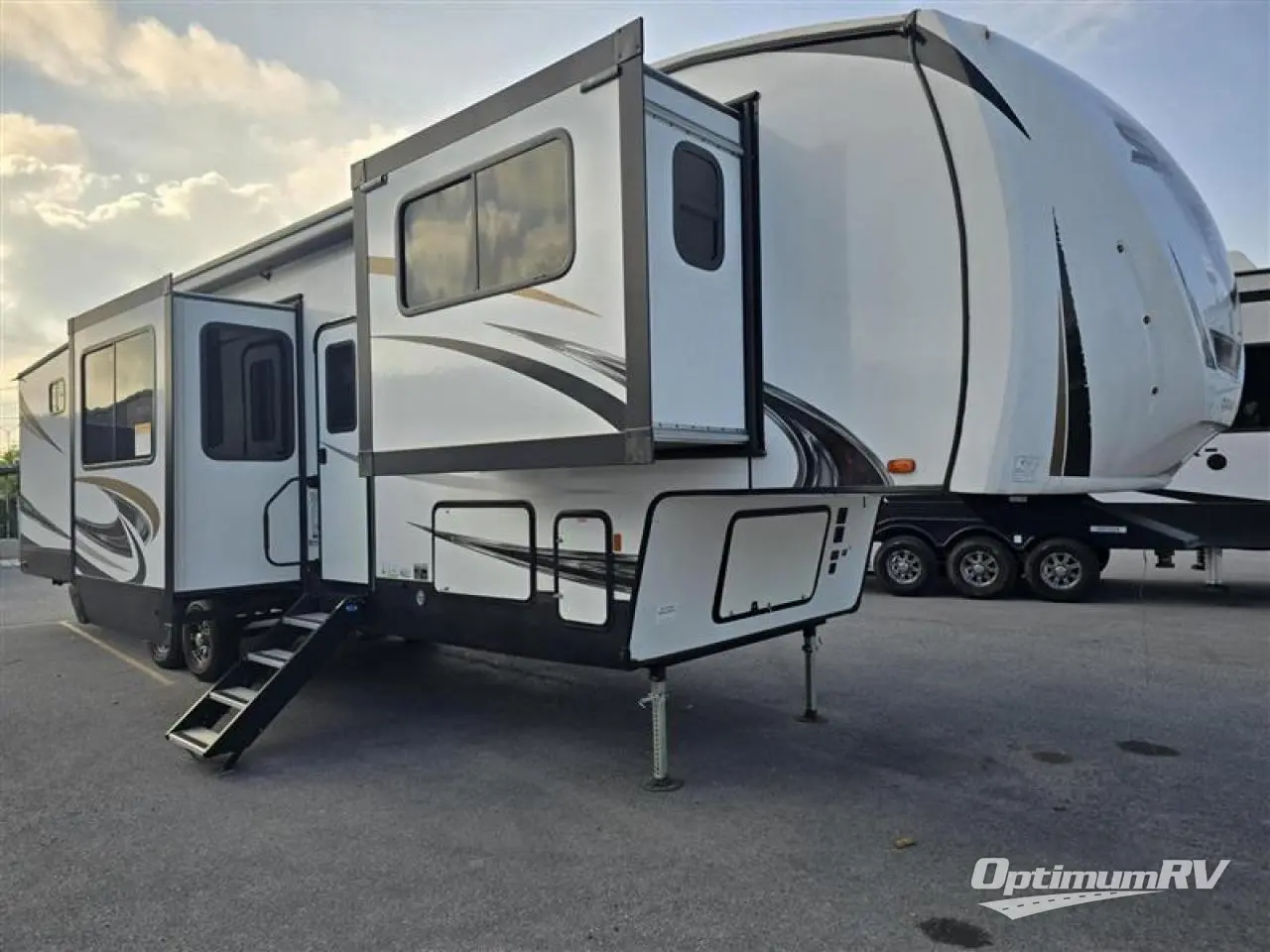 SOLD! - Used 2022 Forest River Sabre Cobalt 37FLH Fifth Wheel at