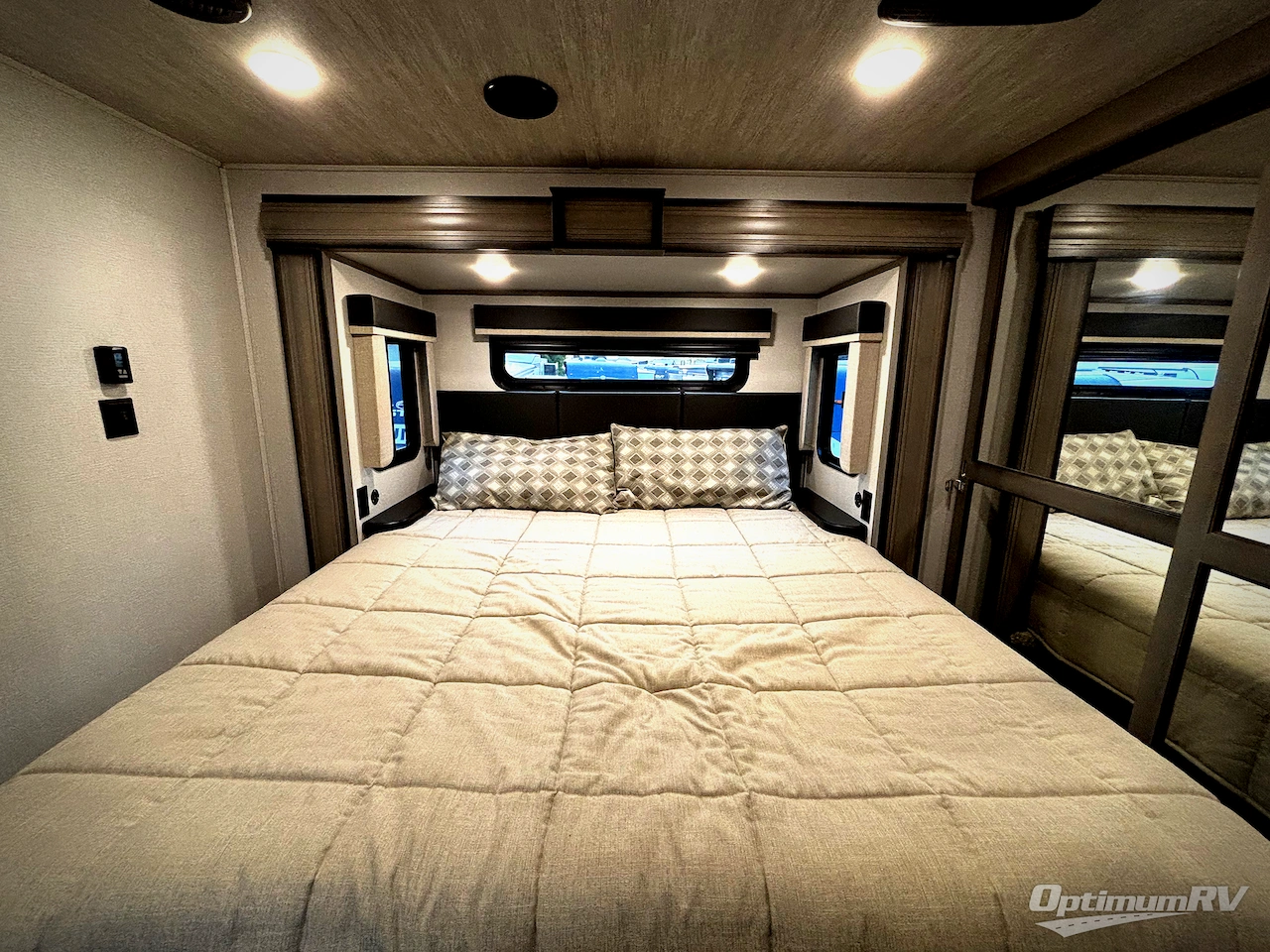 2021 Keystone Montana 3231CK Photo 9