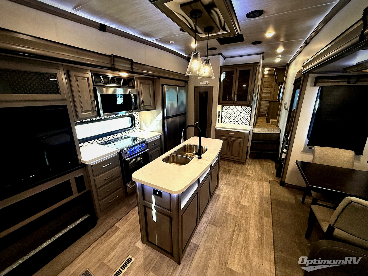 2021 Keystone Montana 3120RL Photo 10