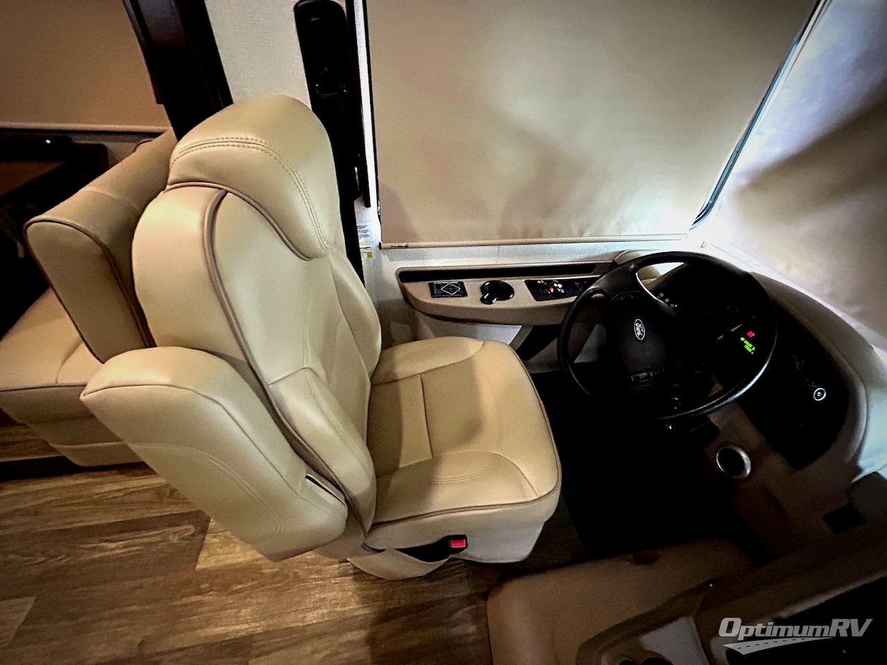 2019 Forest River Georgetown XL 369DS Photo 7