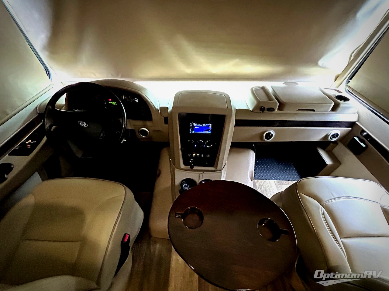 2019 Forest River Georgetown XL 369DS Photo 8