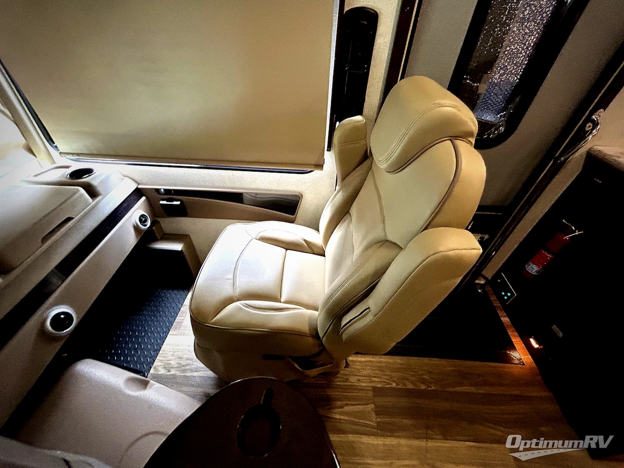 2019 Forest River Georgetown XL 369DS Photo 9