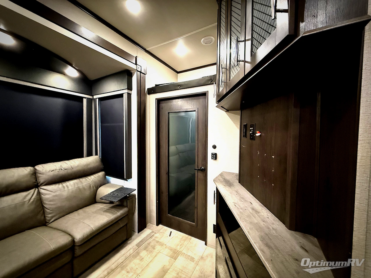 2021 Grand Design Momentum M-Class 351M Photo 14