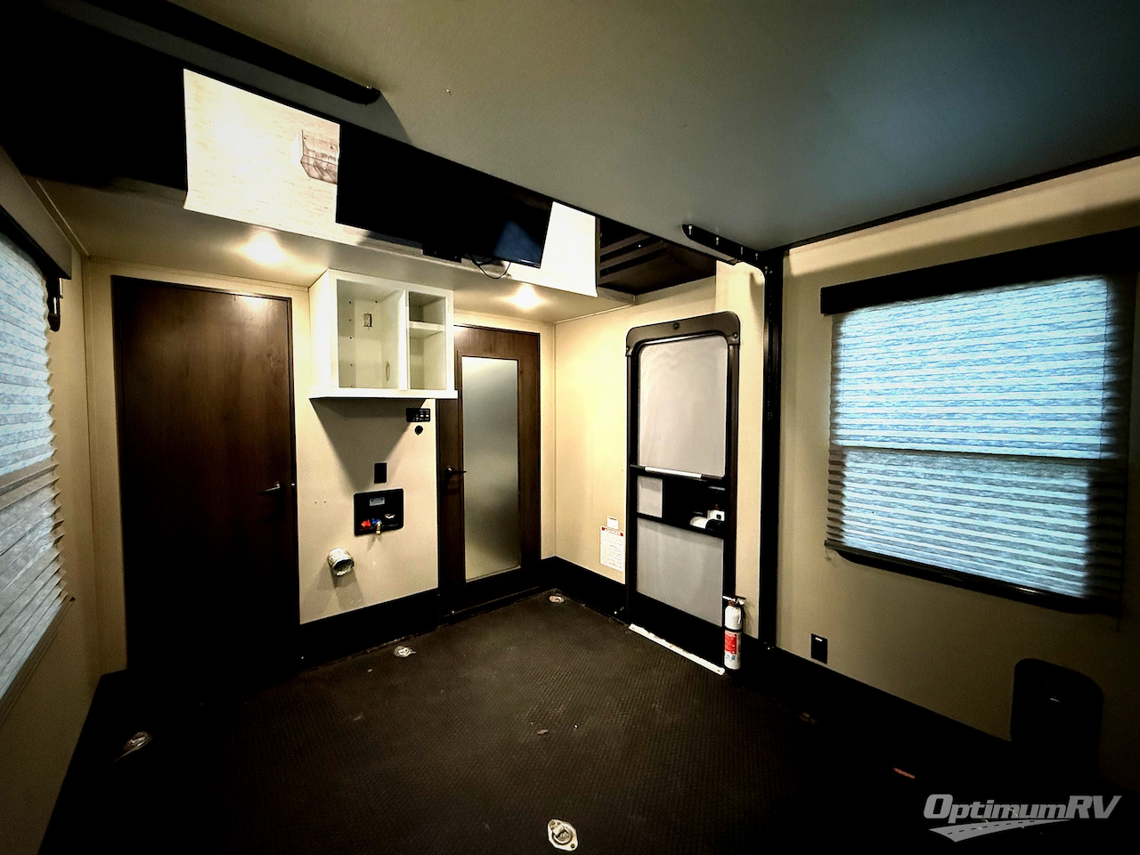 2021 Grand Design Momentum M-Class 351M Photo 18