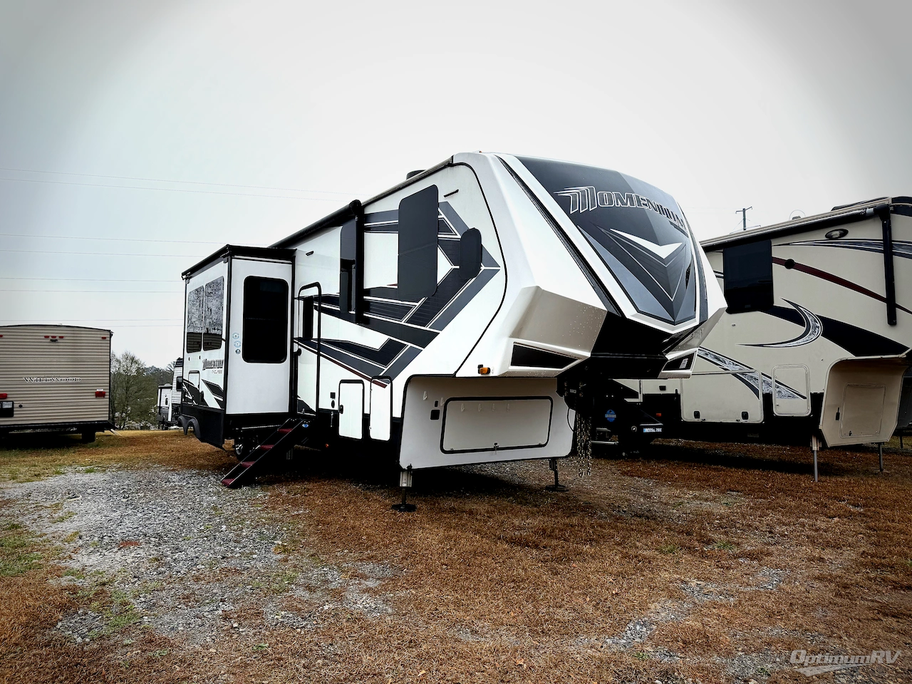 2021 Grand Design Momentum M-Class 351M Photo 1