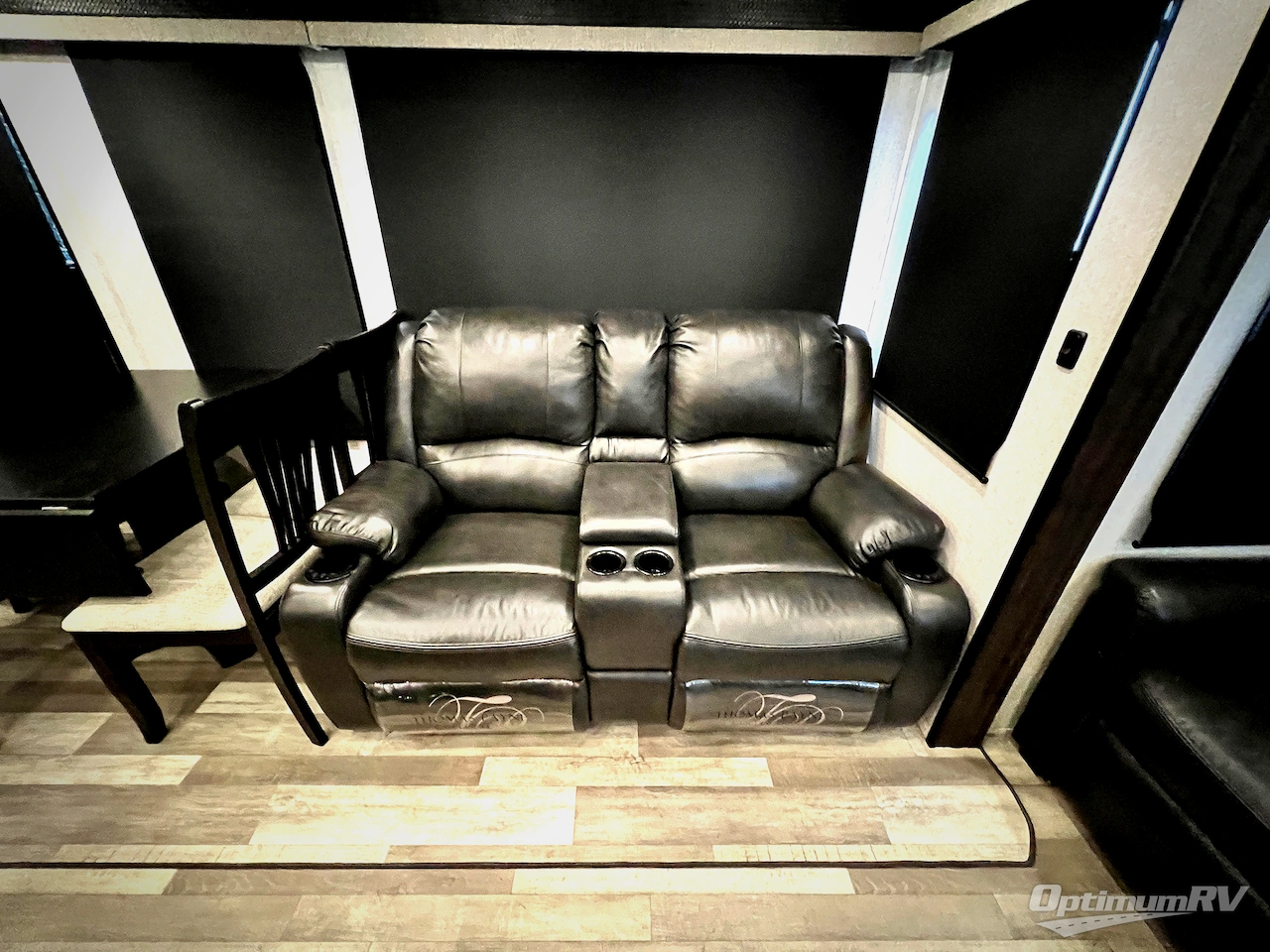 2023 Shasta Phoenix 367BH Photo 12