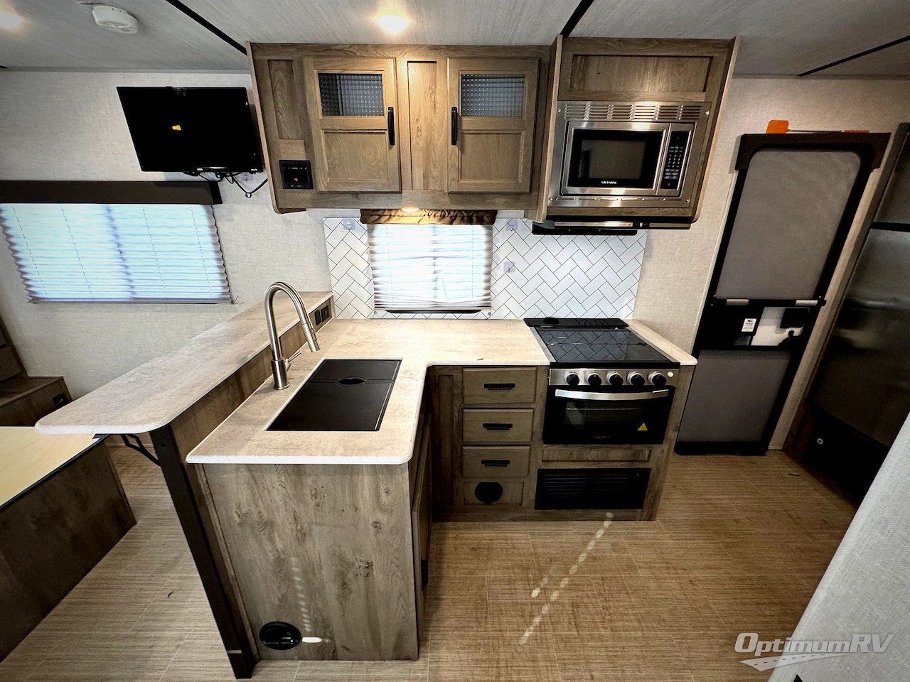 2021 Forest River Surveyor 202RBLE Photo 9