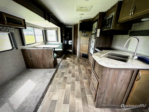 2019 Dutchmen Coleman Light 2605RL RV Photo 2