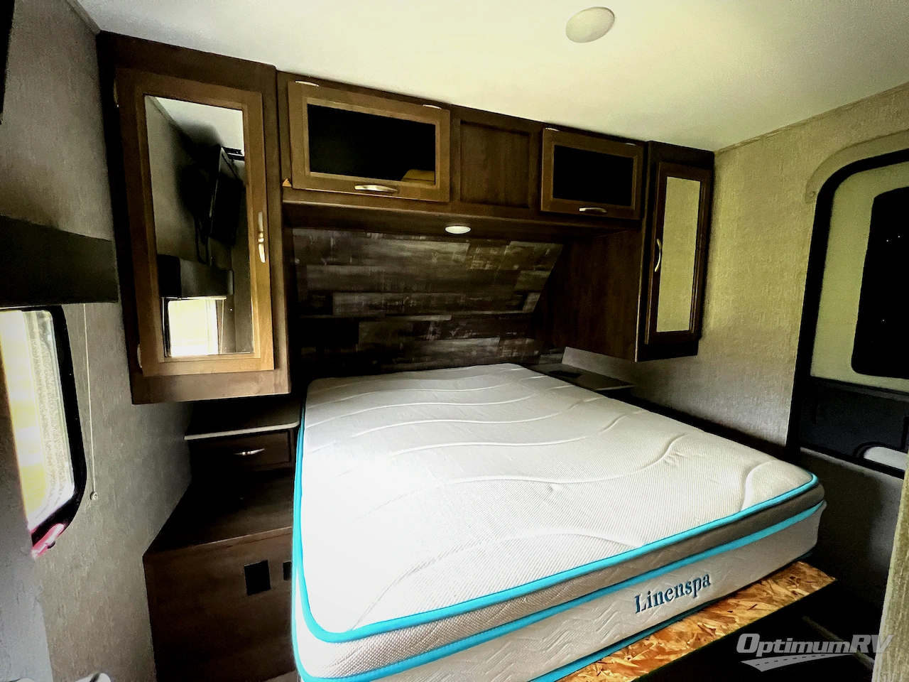 2019 Dutchmen Coleman Light 2605RL Photo 14