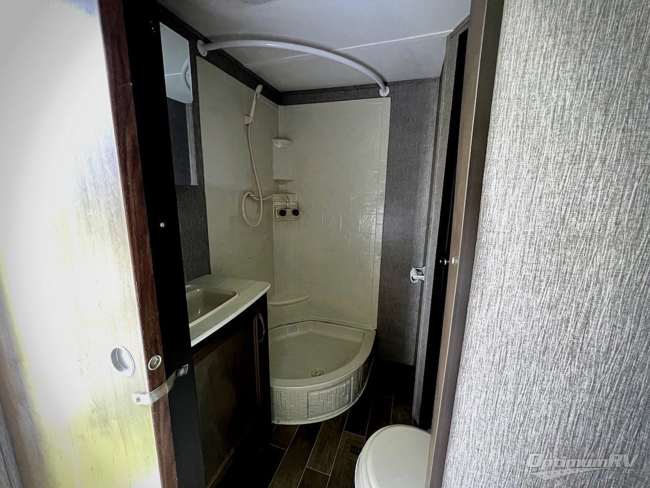 2019 Dutchmen Coleman Light 2605RL Photo 15