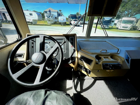 1992 Georgie Boy Georgie Boy 3190 RV Photo 3