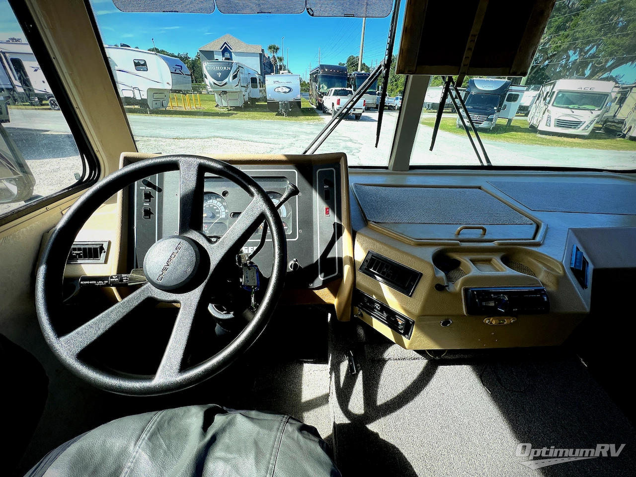 1992 Georgie Boy Georgie Boy 3190 Photo 7