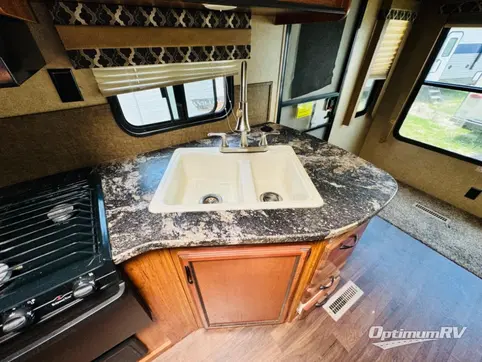 2016 Starcraft Autumn Ridge 265RLS RV Photo 3