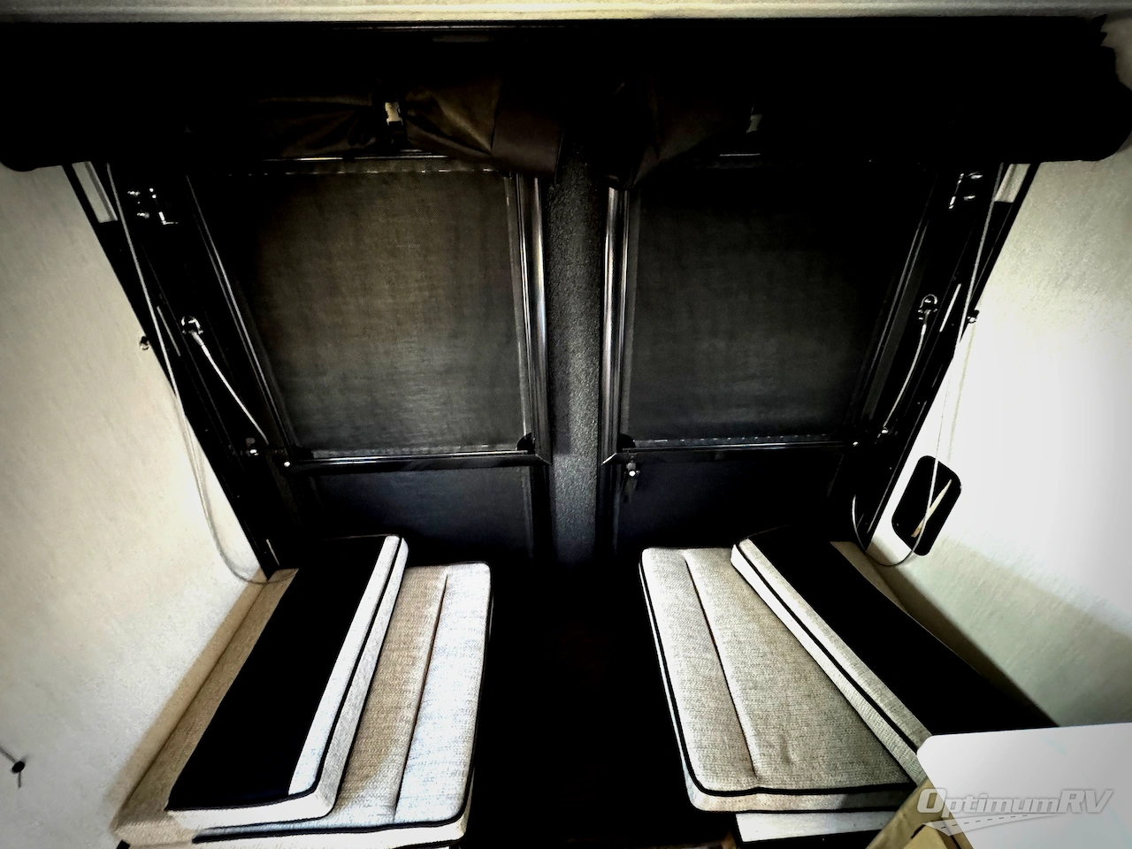 2026 Forest River Cherokee Wolf Pup Black Label 18RJBWBL Photo 13