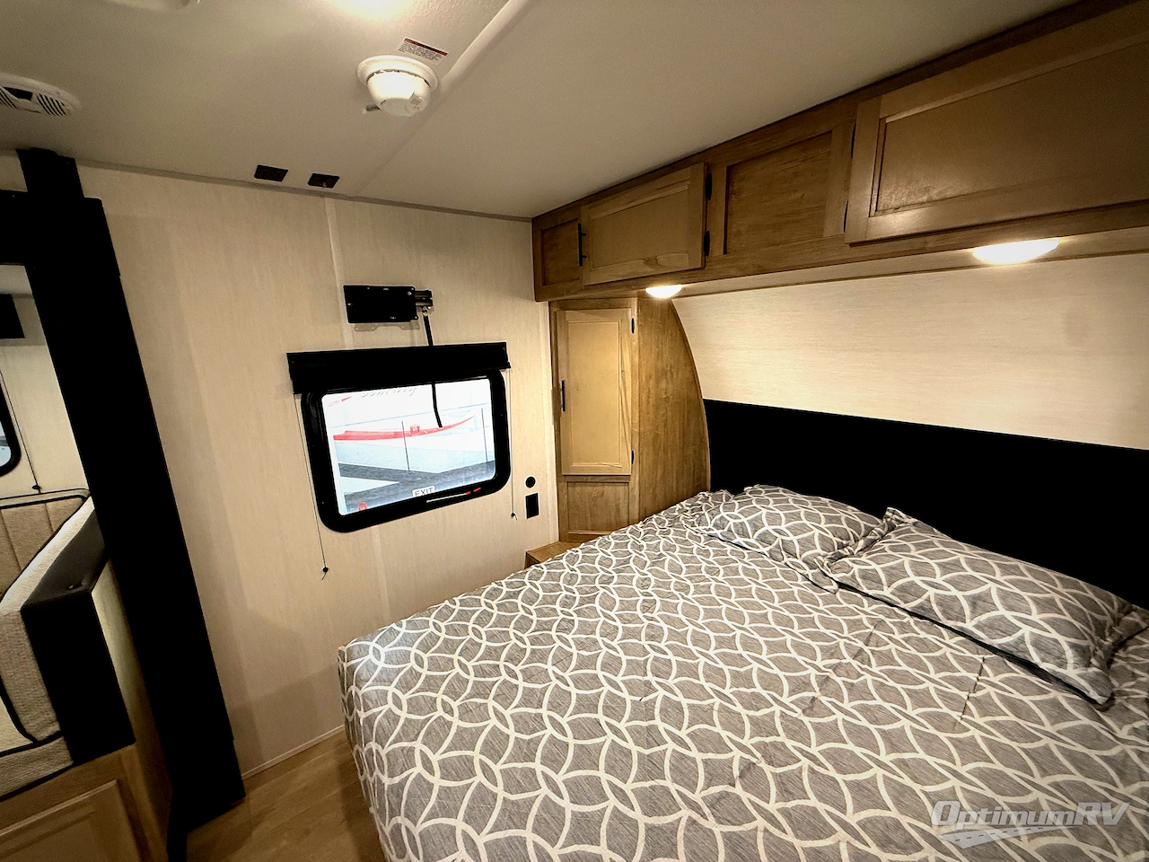 2026 Forest River Cherokee Wolf Pup 16KHW Photo 12