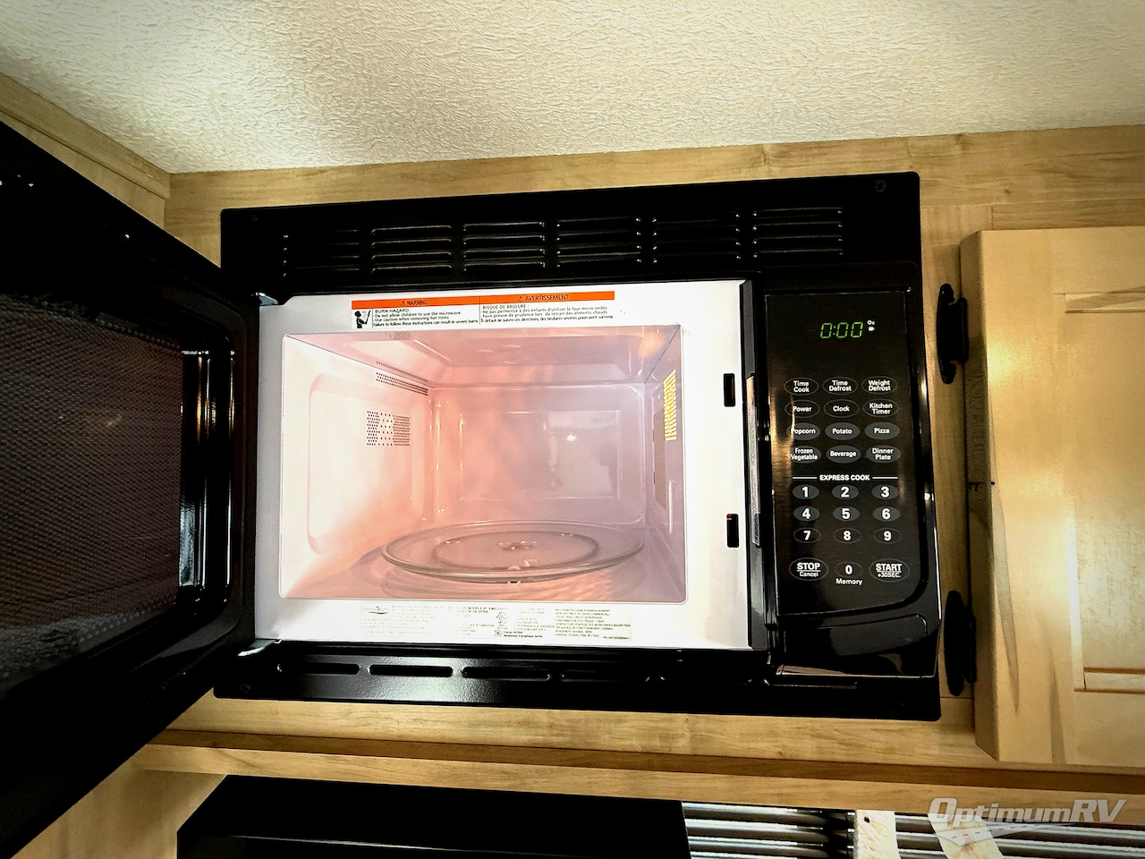 2026 Forest River Cherokee Wolf Pup Black Label 17SCBL Photo 8