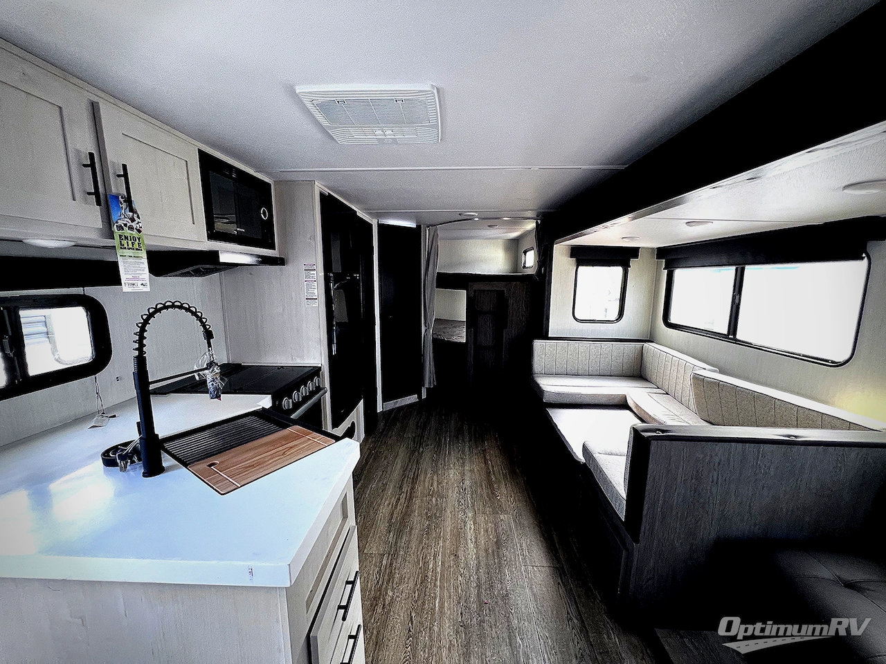 2025 Forest River Cherokee Alpha Wolf 26DBH-L Photo 4