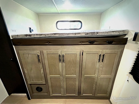 2026 Forest River Cherokee Alpha Wolf 33BH RV Photo 4