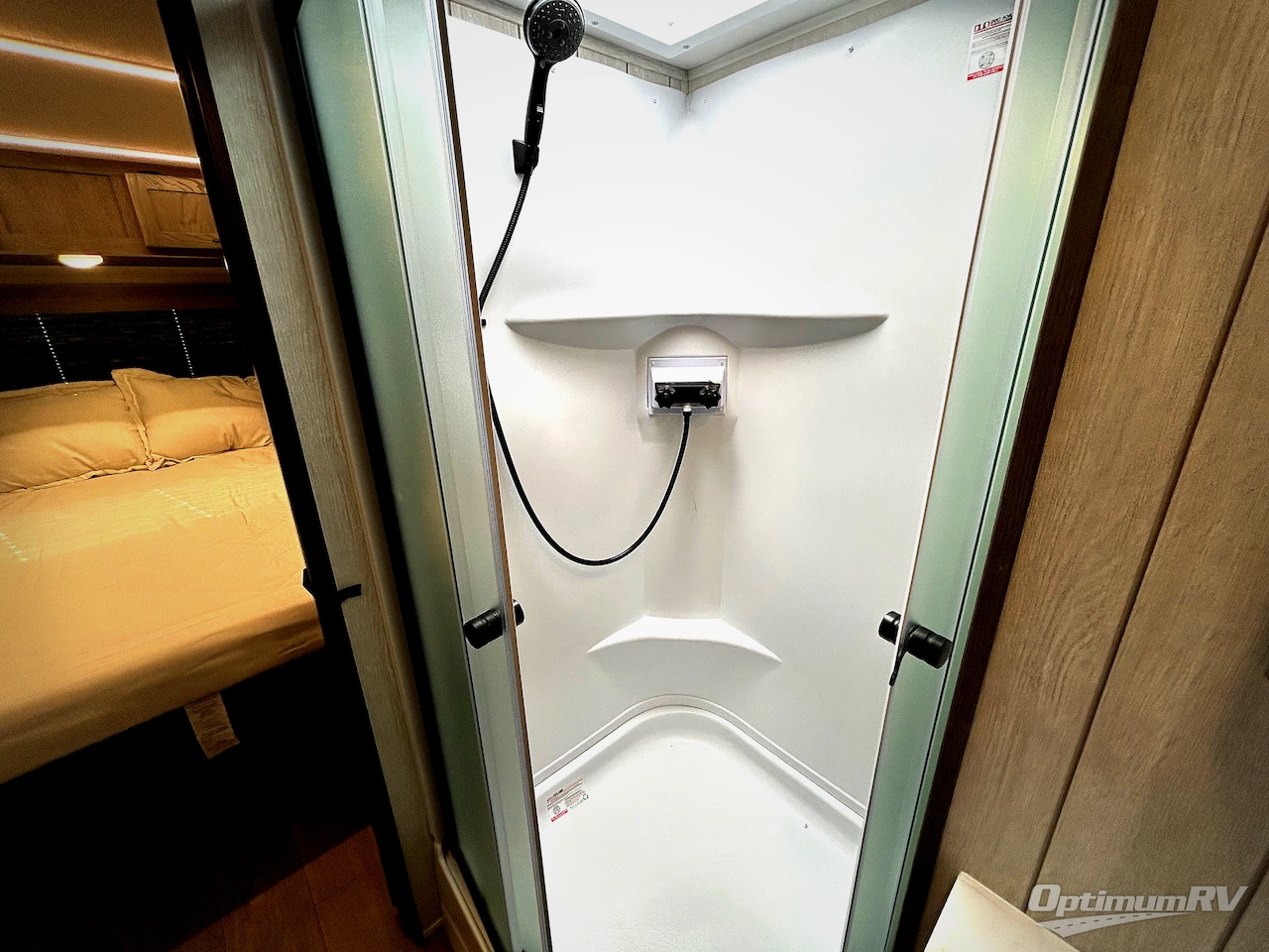 2026 Forest River Cherokee Alpha Wolf 33BH Photo 9