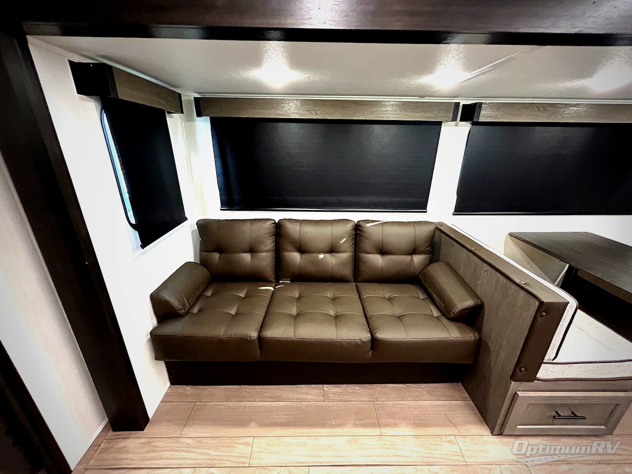 2026 Forest River Cherokee Alpha Wolf 33BH Photo 12