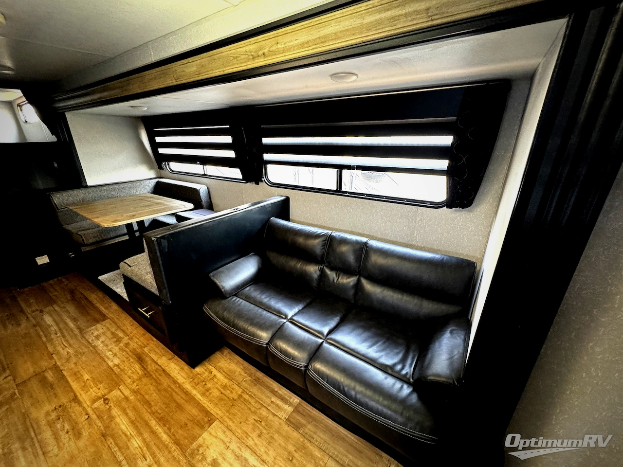 2022 Forest River Cherokee Grey Wolf 26DBH Photo 4