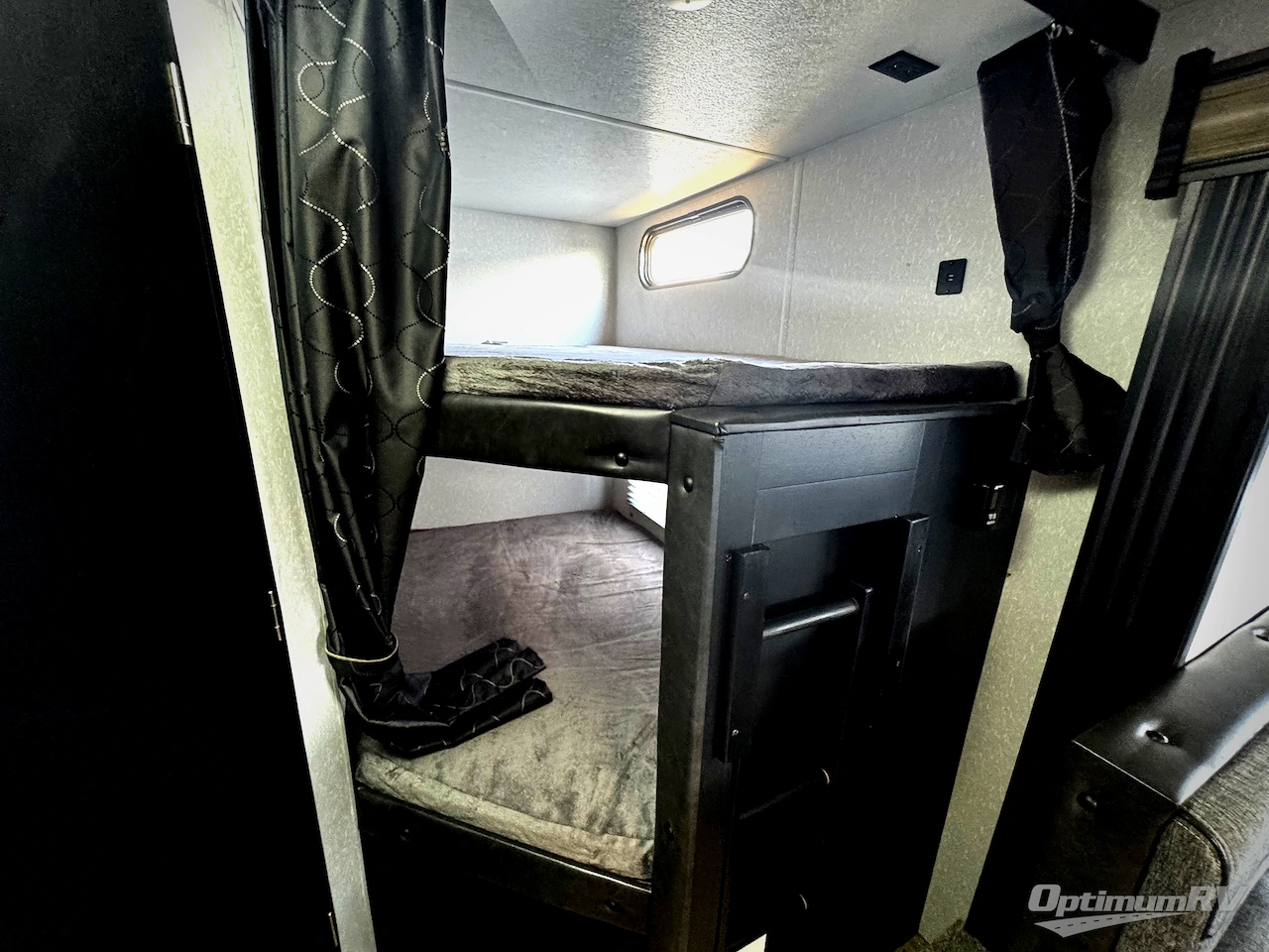 2022 Forest River Cherokee Grey Wolf 26DBH Photo 8