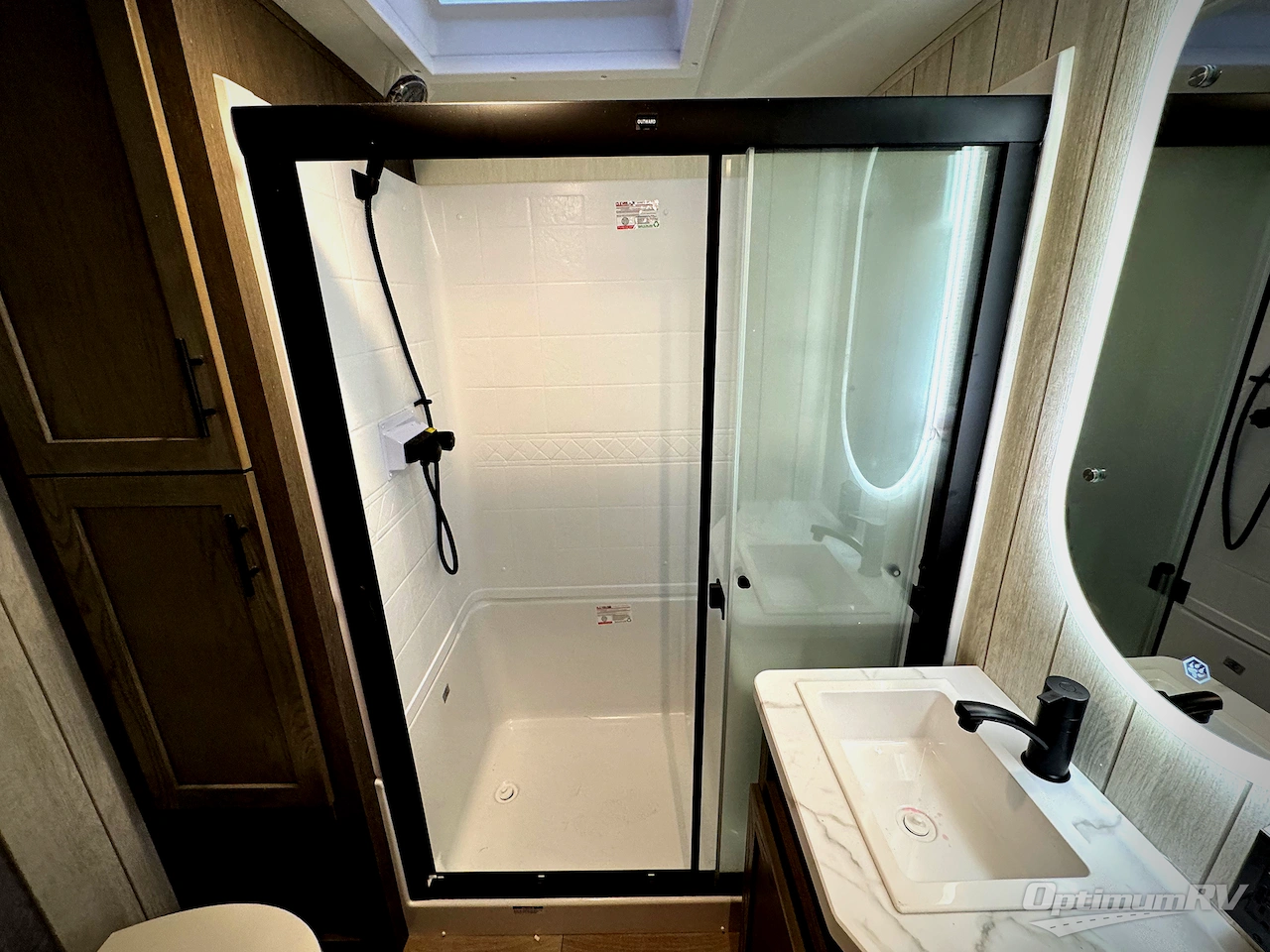 2026 Forest River Cherokee Arctic Wolf 38DST Photo 12