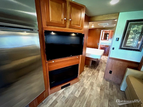 2017 Winnebago Vista LX 35F RV Photo 3