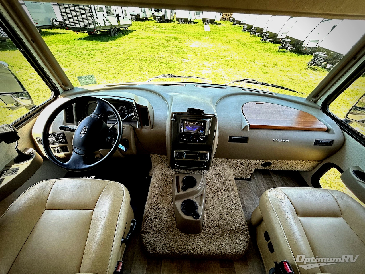 2017 Winnebago Vista LX 35F Photo 8