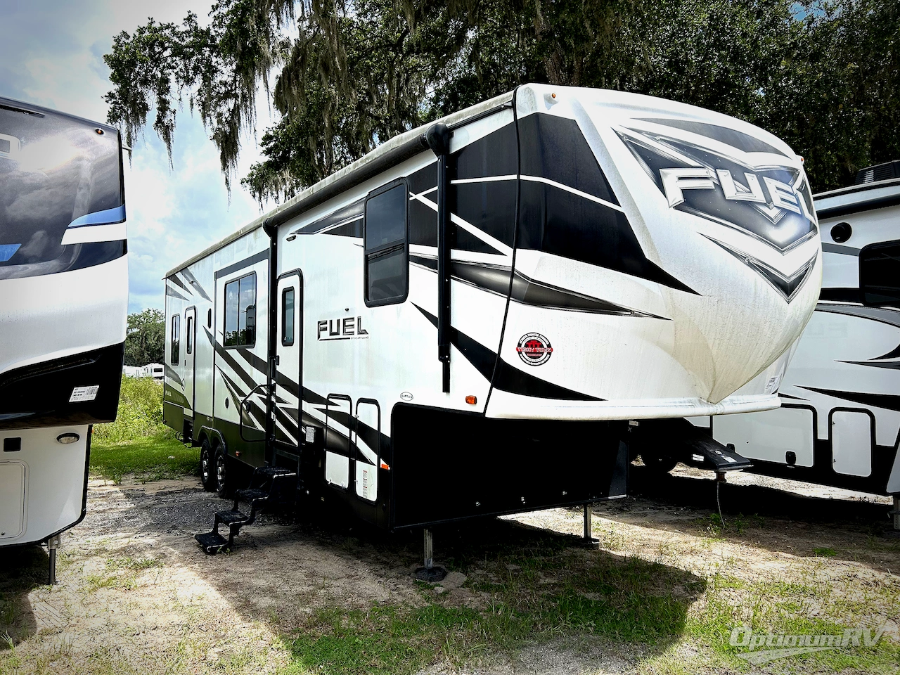 2018 Heartland Fuel 352 Photo 1