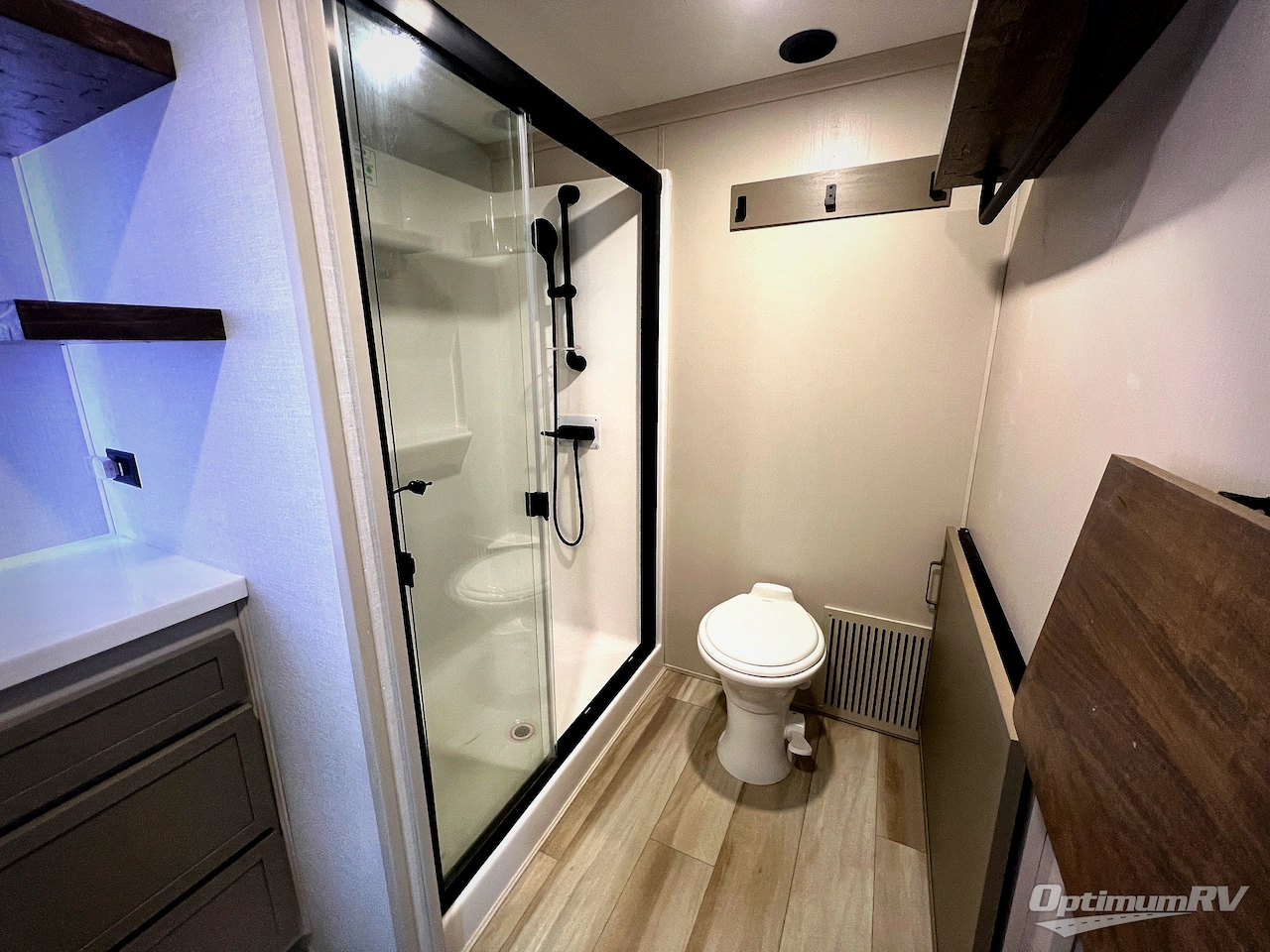 2025 Forest River Wildwood Heritage Glen ROOST43 Photo 29