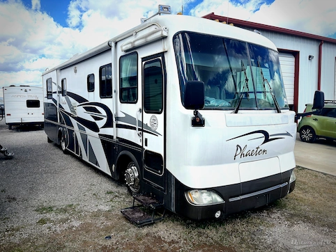 Used 2003 Tiffin Phaeton 35RH Featured Photo