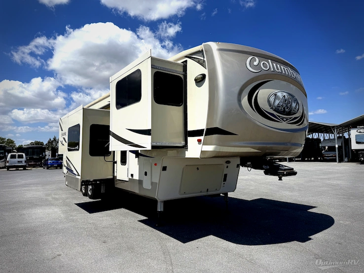 2019 Palomino Columbus F389FL RV Photo 1