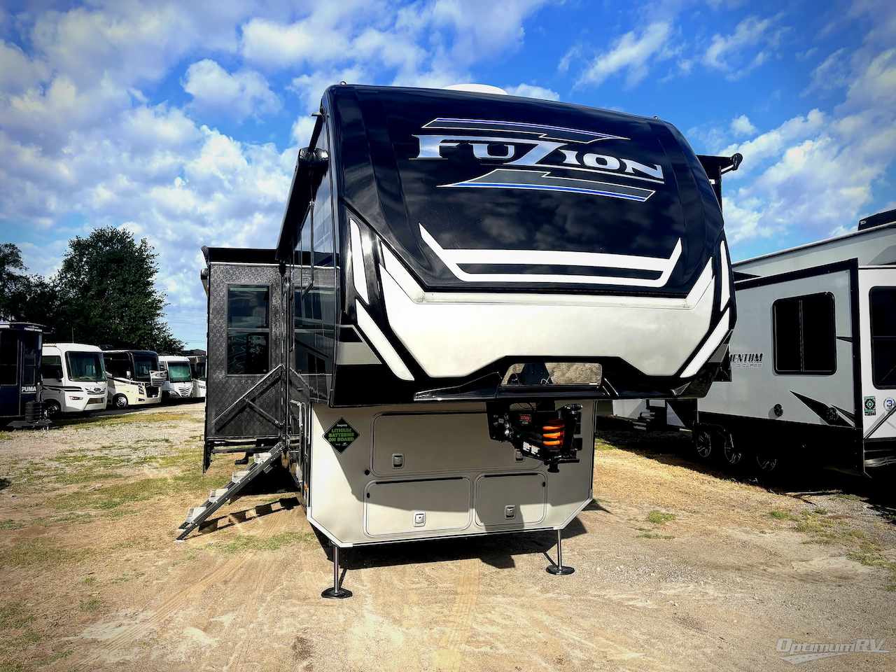 2025 Keystone Fuzion 373 Photo 1