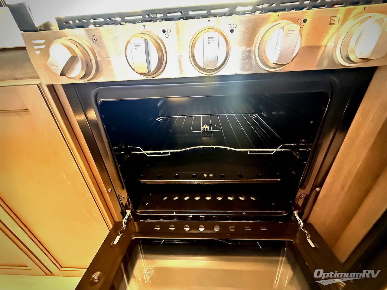 2022 Grand Design Solitude S-Class 3740BH Photo 9