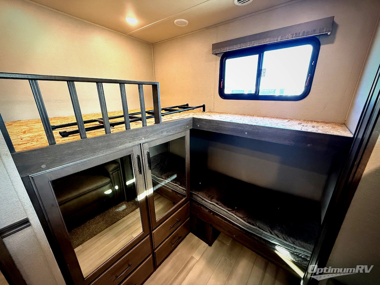 2022 Grand Design Solitude S-Class 3740BH Photo 15